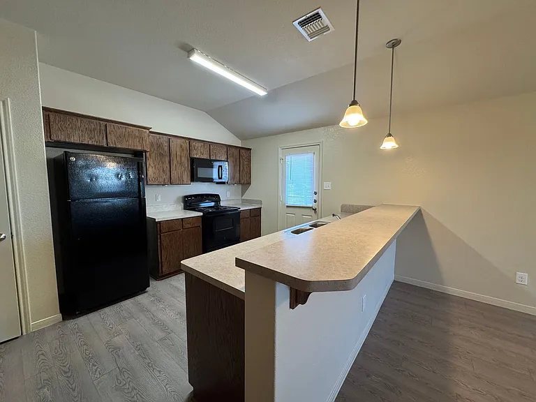 5804 Rustler Dr — Photo 5
