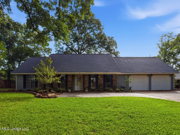 222 Greenfield Pl, Brandon, MS 39047