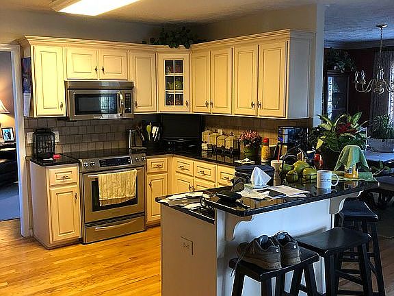 4th image of 1360 Willow Woods Dr