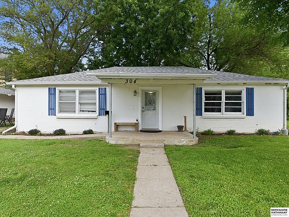 2nd image of 304 N 22nd St