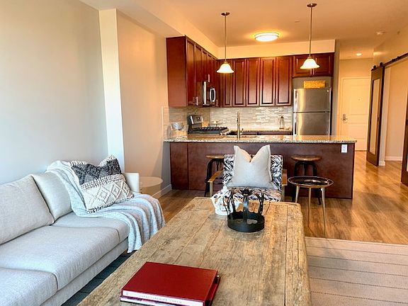4th image of 614 Shippan Ave APT 304