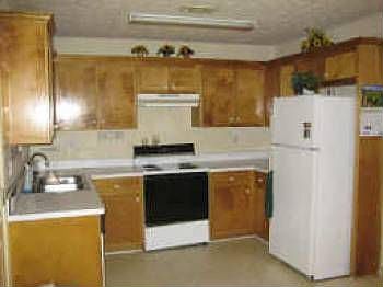 5th image of 4745 Victoria Dr