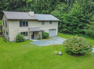 60 Fletcher Lane, Hartford, VT 05059