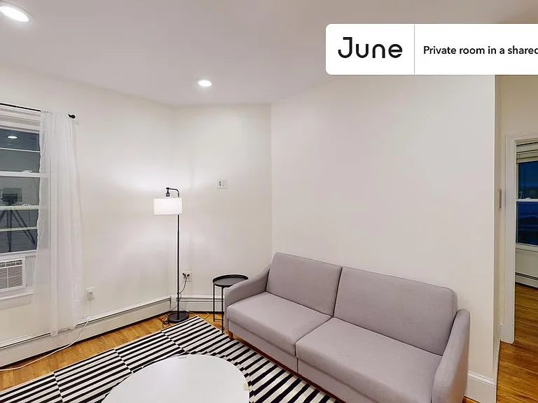 21 Rossmore St #B — Photo 10