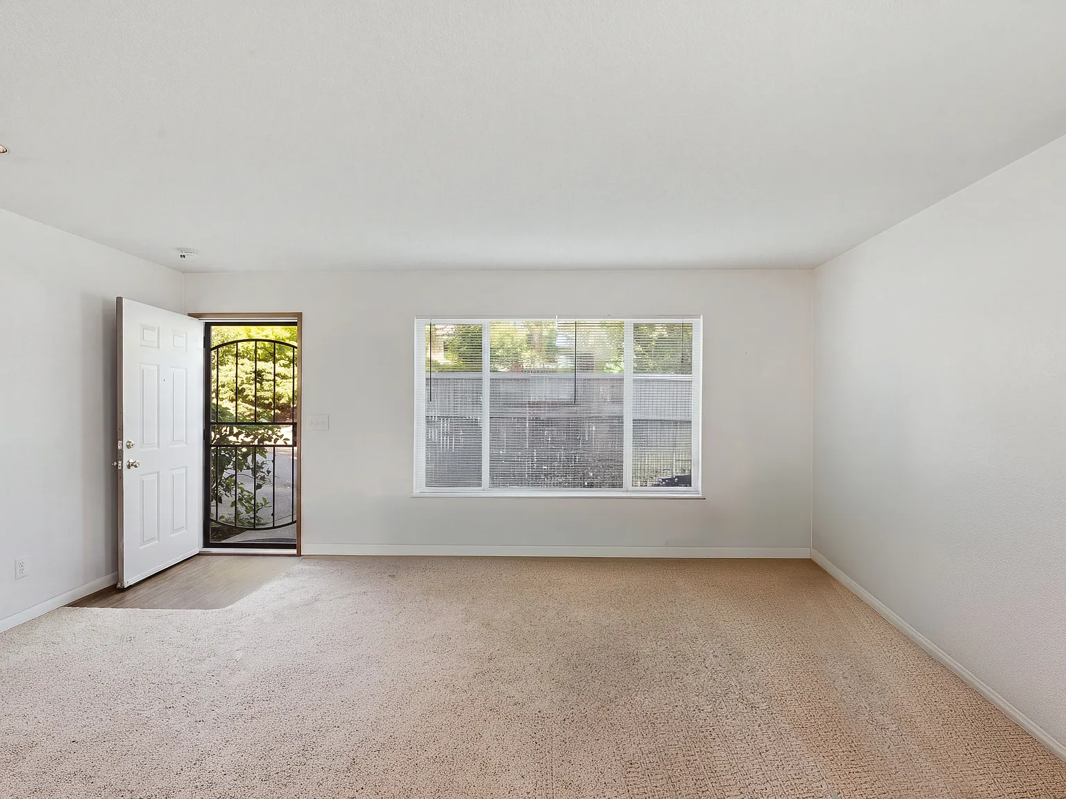 1 bed, 700 sqft, $1,475 — Photo 3
