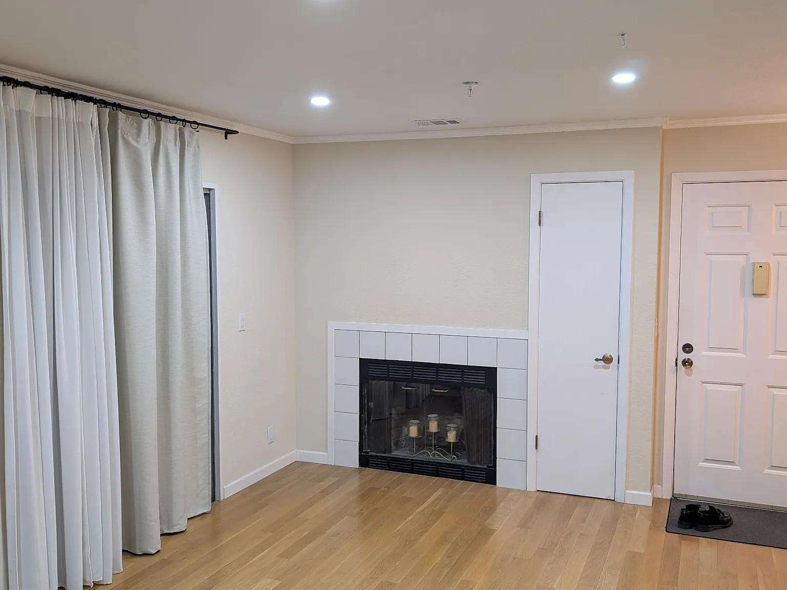 1 bed, $2,080 — Photo 3