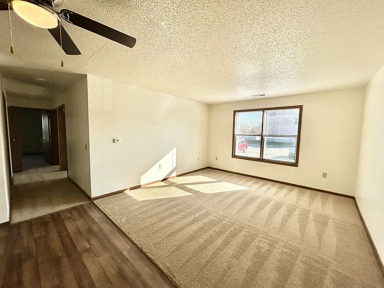 Summerfield Place Apartments — Photo 35