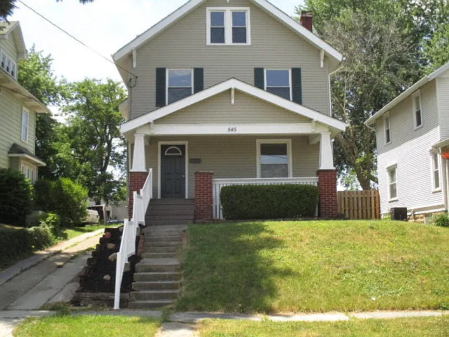 545 Courtland Ave photo 1