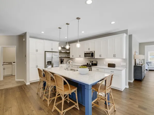 14953 Hillside Cir NW, Prior Lake, MN 55372