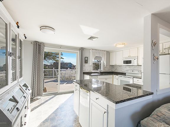 5th image of 98 Arnold Blvd #1 and 2