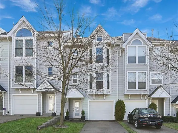 14 Hemingway St, Pittsburgh, PA 15213