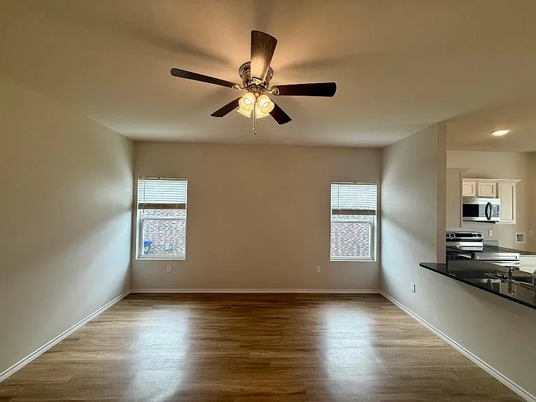 1128 Mission Creek Dr — Photo 5