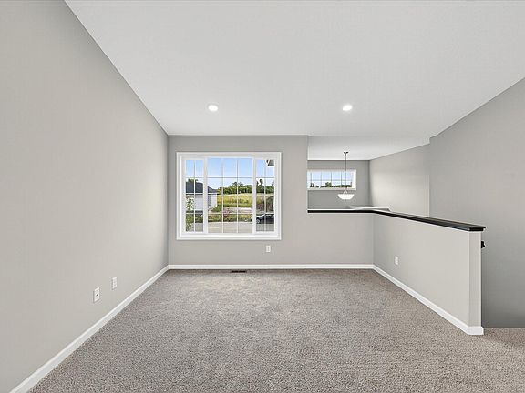 4th image of 1752 Squirrel Way