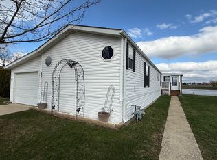 443 Huntsbridge Rd, Matteson, IL 60443