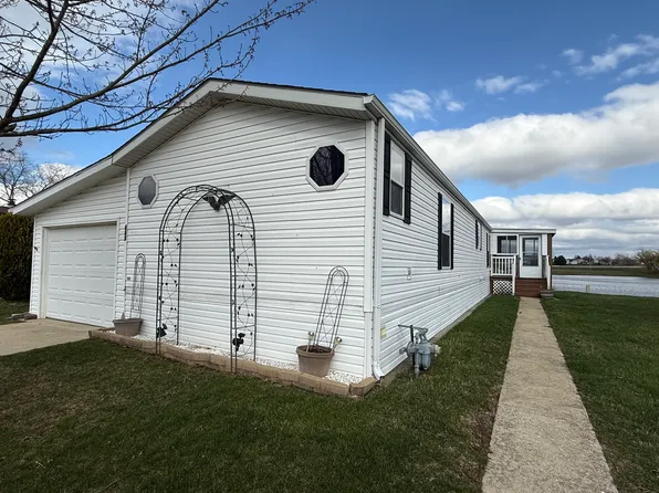 443 Huntsbridge Rd, Matteson, IL 60443