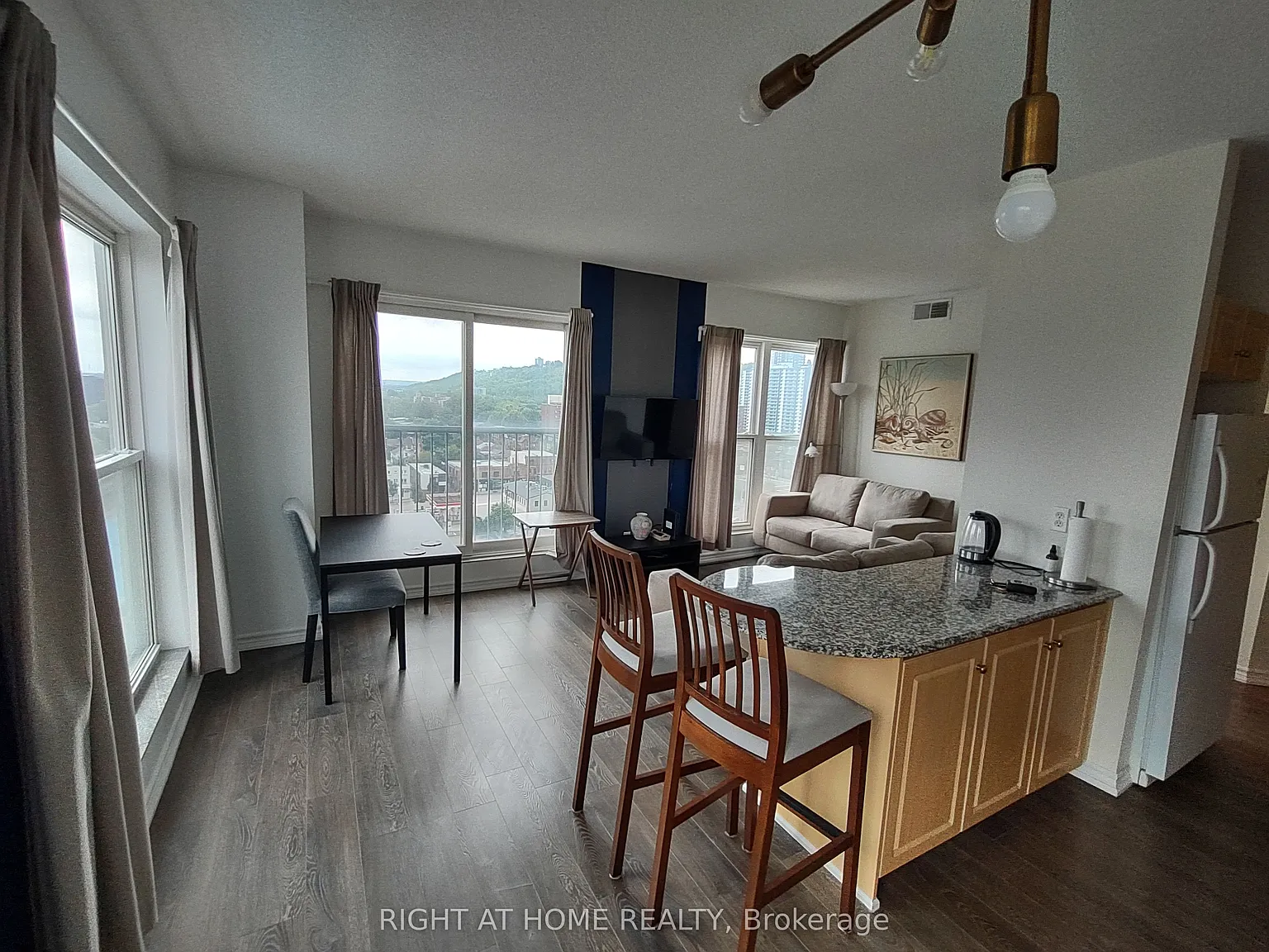 2 bed, $2,450 — Photo 3