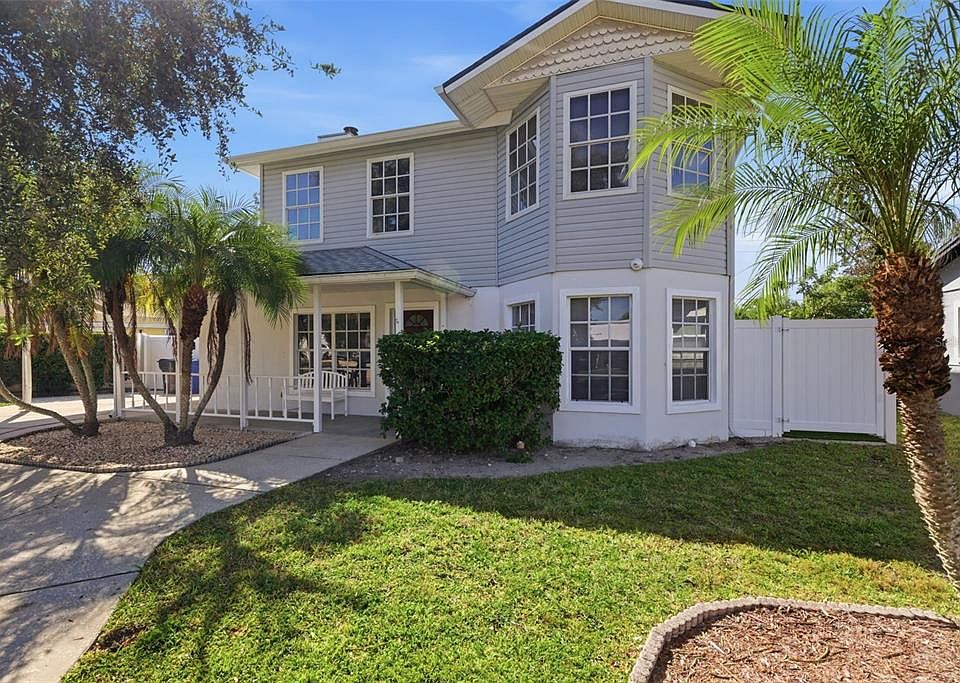 1st image of 7904 N WOODLYNNE AVENUE