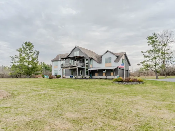 41160 Breezy Pines Rd, Clayton, NY 13624