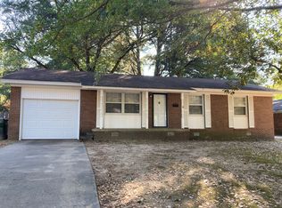 4 Colonial Dr, Conway, AR 72034