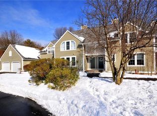 13 Fairmount Ln #13, Granby, CT 06035