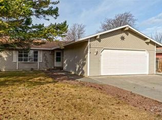 1530 S Garfield Pl, Kennewick, WA 99337