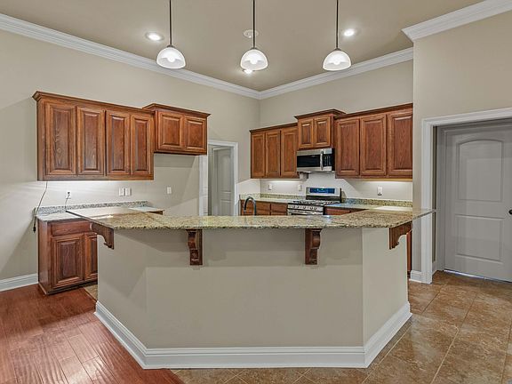 3rd image of 4995 Harbor Ln