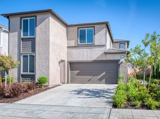 1175 W Maclure Ave, Madera, CA 93636