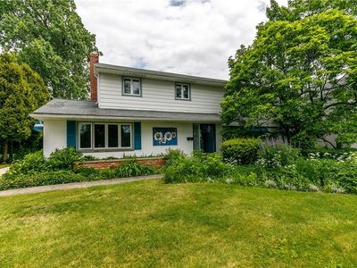 3271 Van Aken Blvd, Shaker Heights, OH, 44120