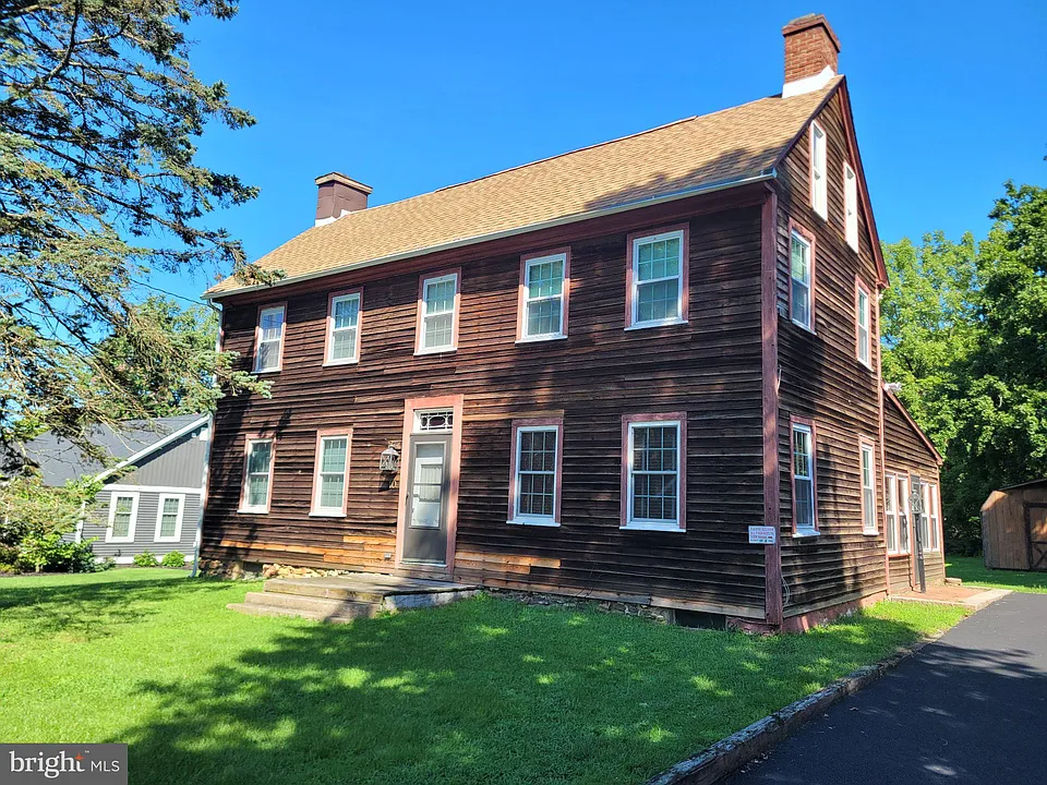 10 Spicer St