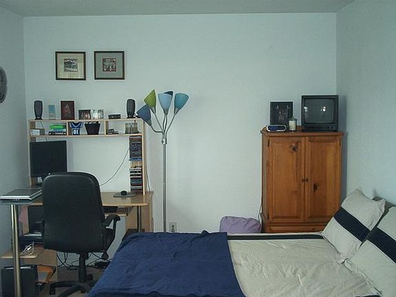 5th image of 3031 Armory Dr