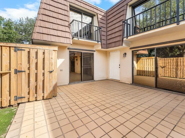 1214 12th Lane, Palm Beach Gardens, FL 33418