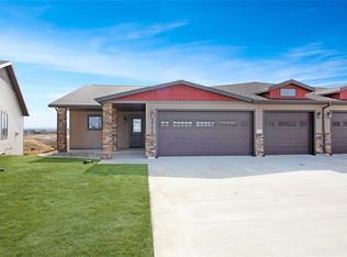 3744 White Pine Cir, Minot, ND 58701