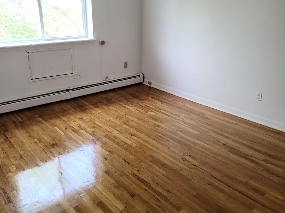 1st image of 249 Graff Ave Floor 2
