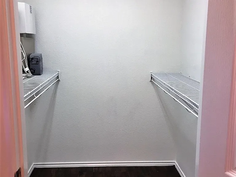 834 Honeysuckle Vine Dr — Photo 15