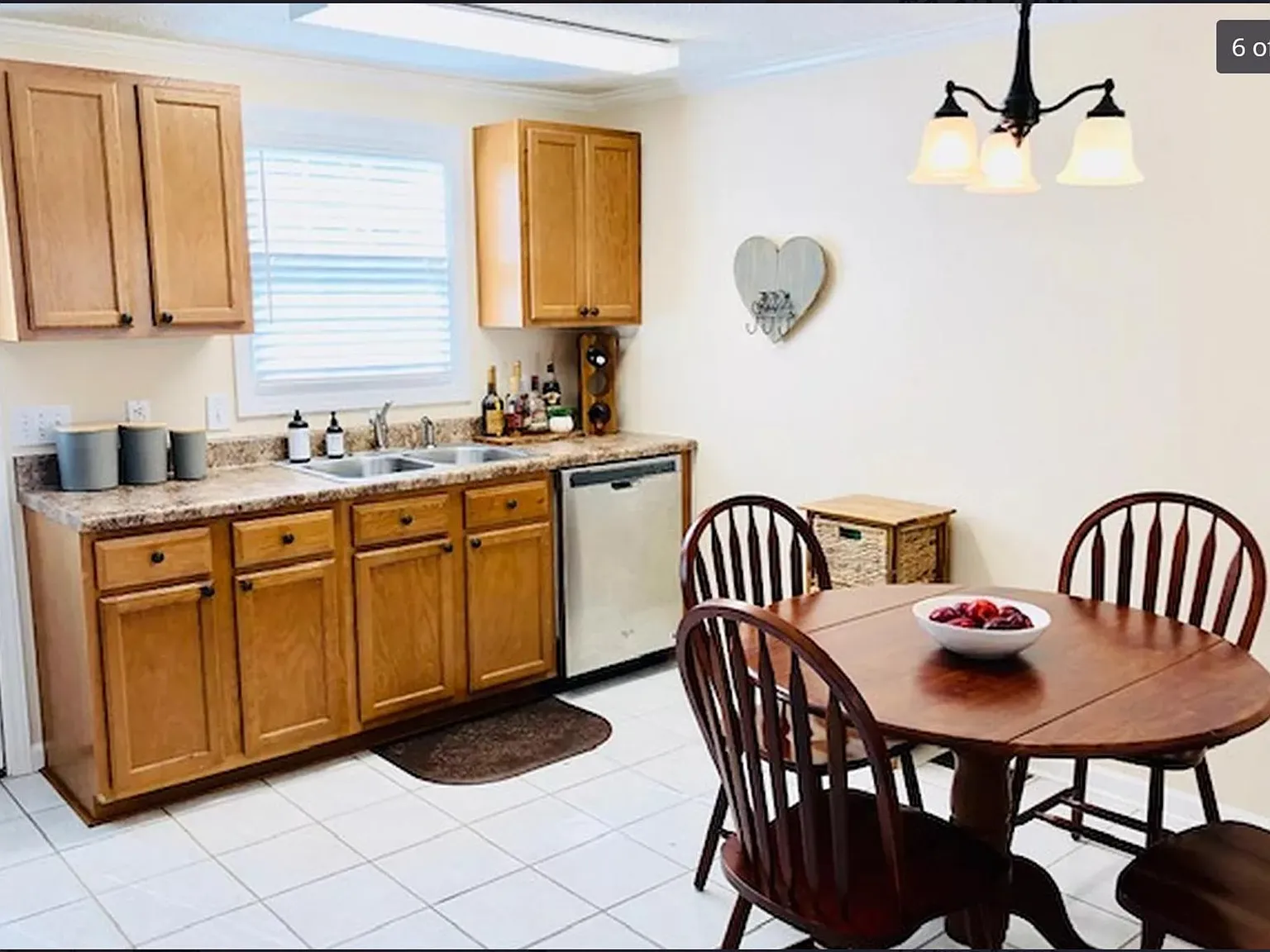 3 bed, 1038 sqft, $2,000 — Photo 3