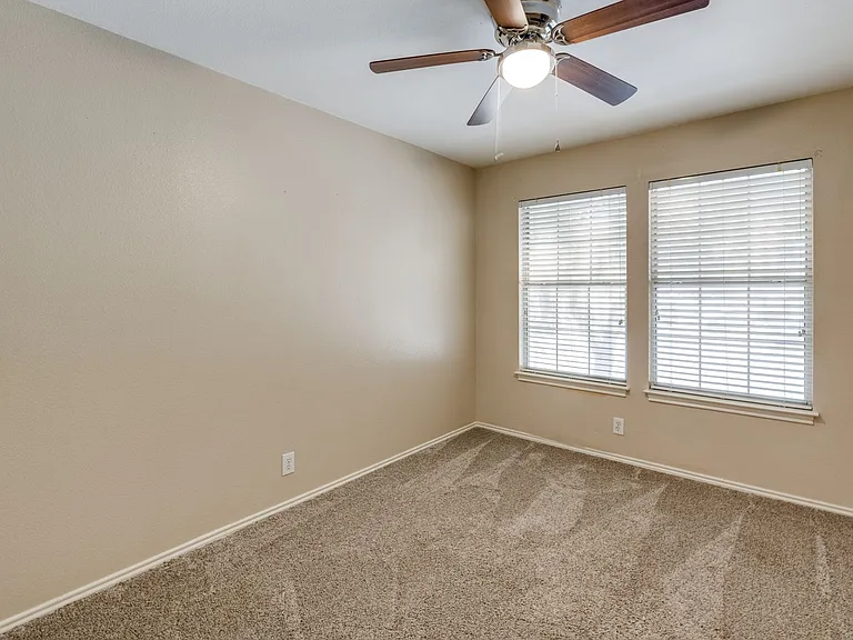 8903 Gill Brg — Photo 6