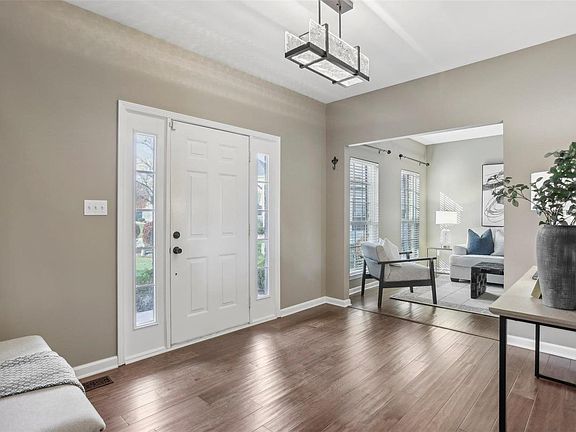 5th image of 2351 Dartmouth Bend Dr