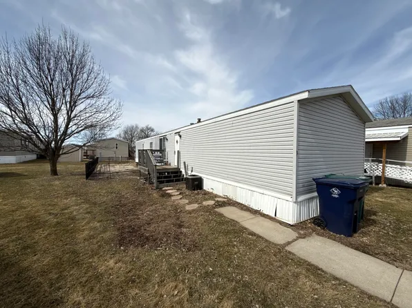 315 Samara Ave #3, Volga, SD 57071