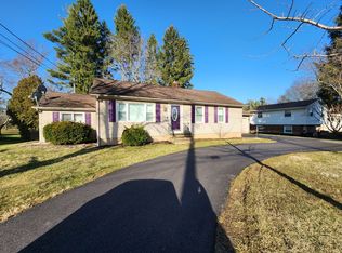 6920 Som Center Rd, Solon, OH 44139