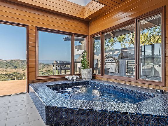 4th image of 868 Avenida Acapulco