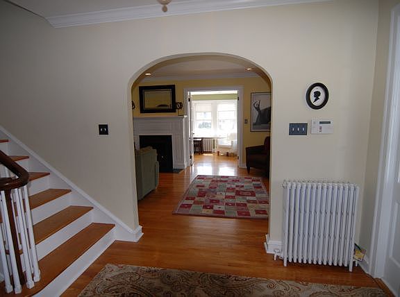 5th image of 204 Fenwood Ave