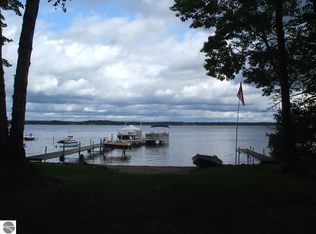 100 Woodland Dr, Cadillac, MI 49601