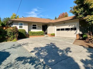 936 NE Savage St, Grants Pass, OR 97526