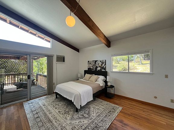 2nd image of 886 Pine View Dr