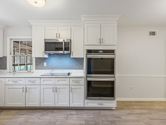 5th image of 1899 River Valley Dr