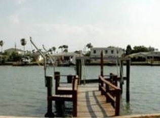 16108 5th St E, Redington Beach, FL 33708