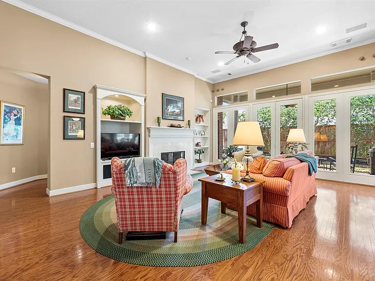 24106 Laureumont Ct — Photo 15