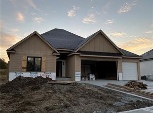 2317 Dovecott Dr, Kearney, MO 64060