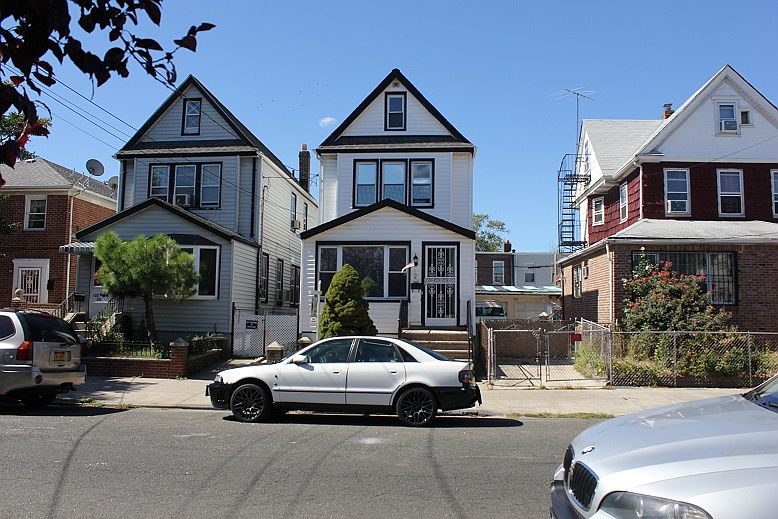 1st image of 10330 116th St