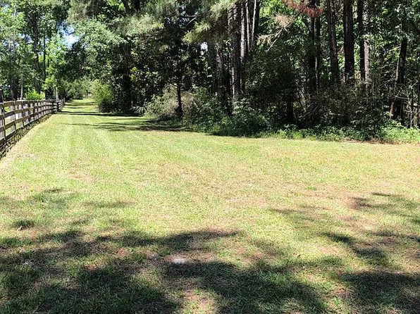 6464 Futch Rd, Hahira, GA 31632